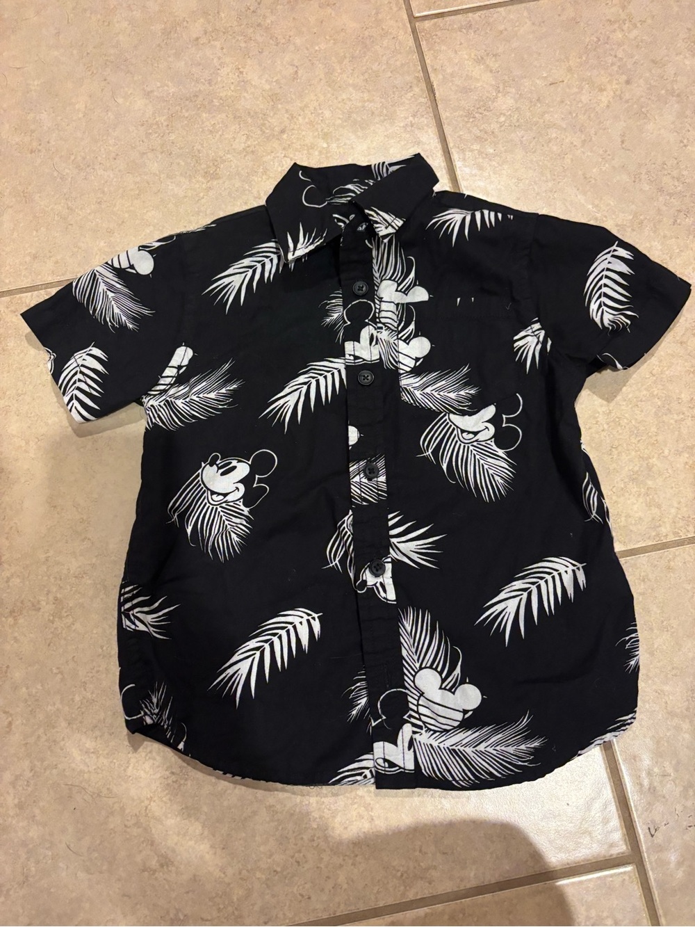 Disney Black Short-Sleeve Button-Up Shirt with White Leaf & Mickey Print